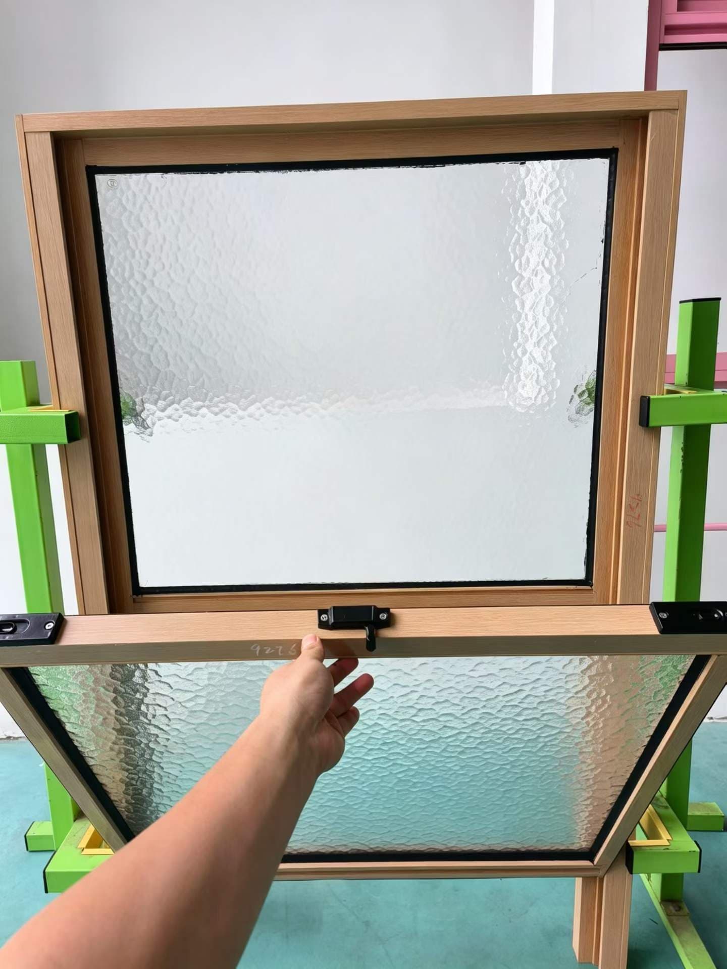SKATE aluminum double-hung window — thumbnail 4